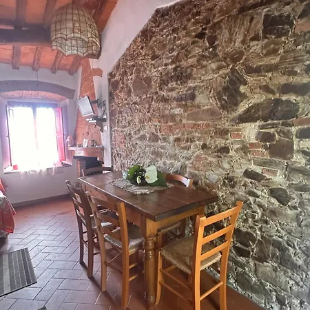 Podere Val Di Vico Tatil Evi *